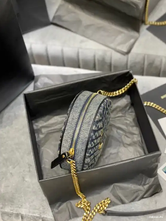 ROUND VINYLE BAG CAMERA YSL 0625